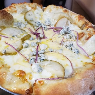 14" Pear & Gorgonzola